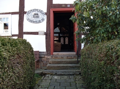 Vordereingang Museum Eingangstür des Museums © Flecken Bodenfelde